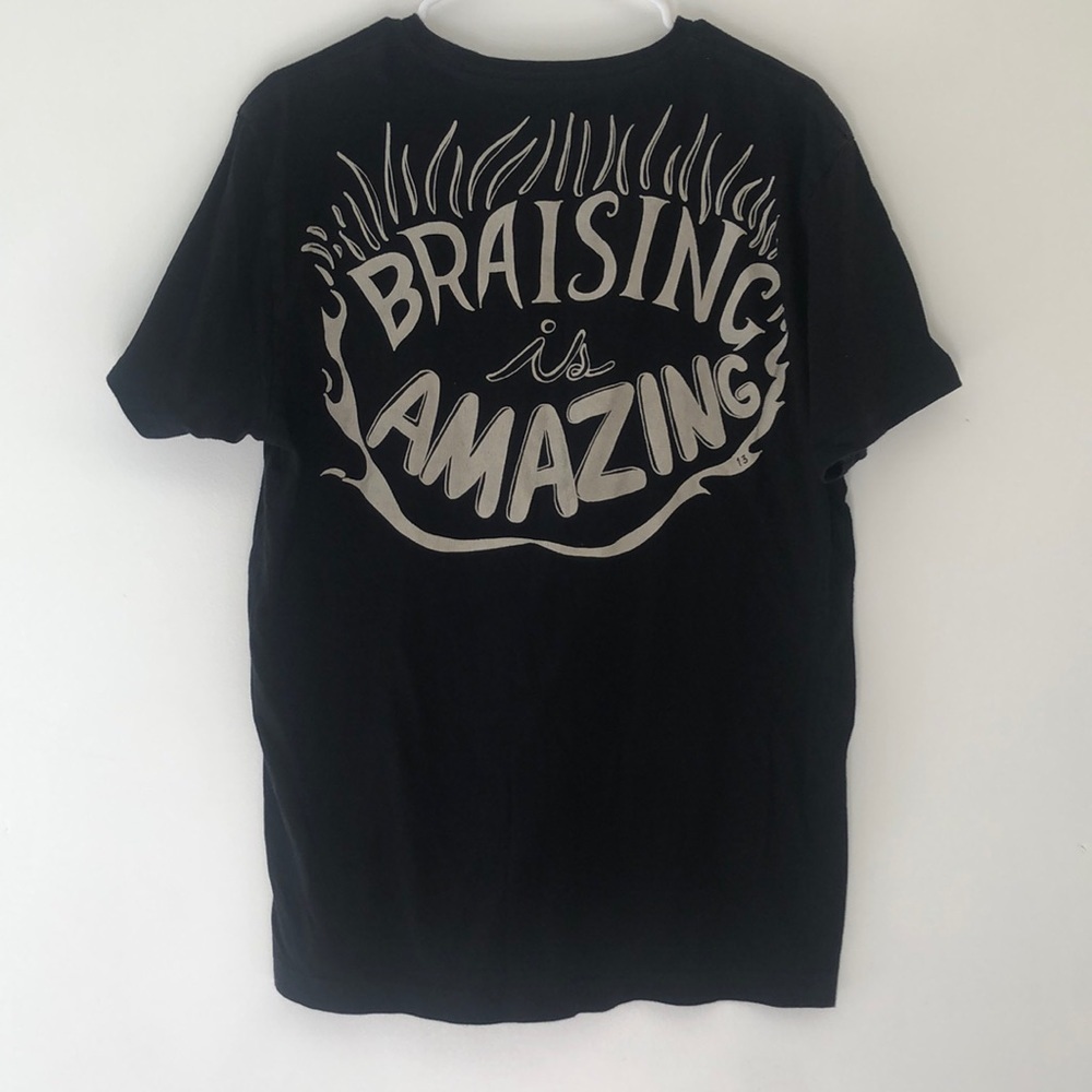 LARGE LOOMSTATE CHIPOTLE BRAISING IS AMAZING CREW SHIRT